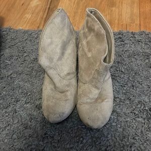 Maurice’s brand size 7.5